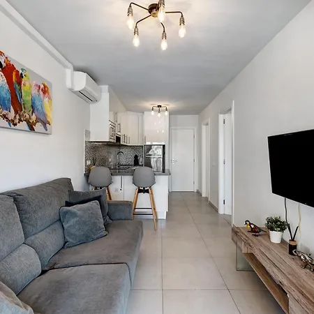 Apartamento Lujo Torre Del Sol 아파트 *